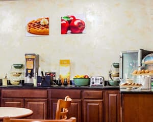thumbnail: Breakfast area