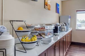thumbnail: Breakfast area