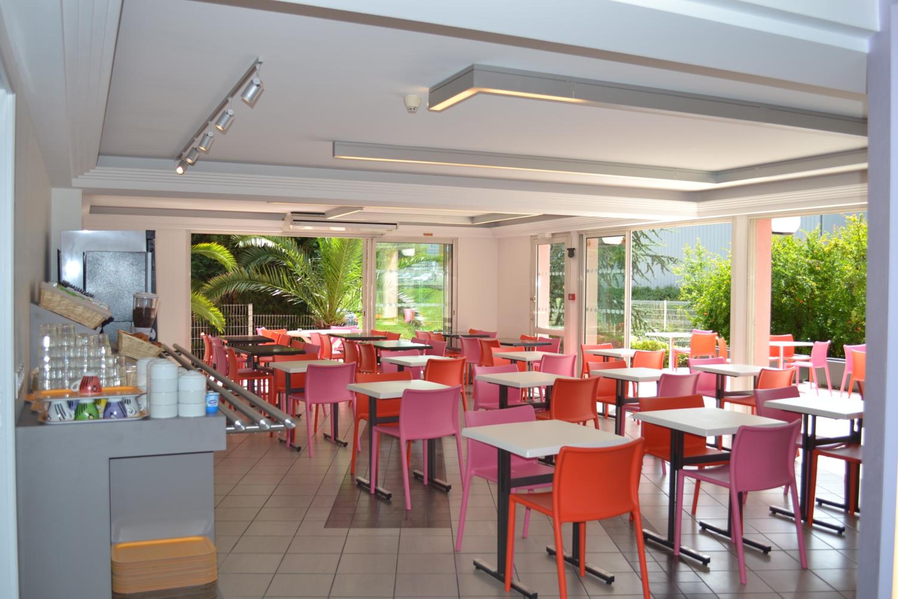 Restaurant-cafeteria