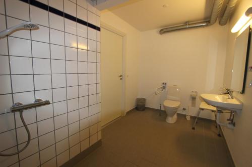 37156915.jpg