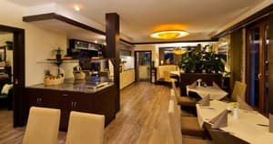 thumbnail: Restaurant