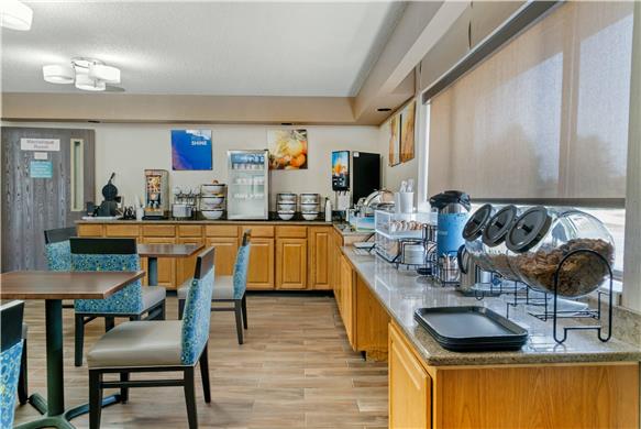 Dining,Dining Area,Breakfast,On-Site