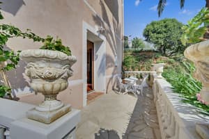 thumbnail: Exterior