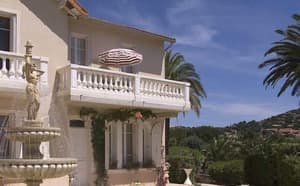 thumbnail: Exterior