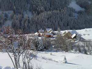 thumbnail: Exterior