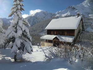 thumbnail: Exterior