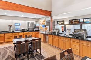 thumbnail: Breakfast area