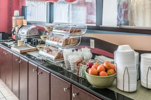 thumbnail: Breakfast area