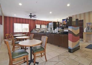 thumbnail: Breakfast area