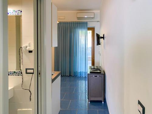 898205113.jpg