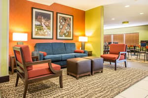 thumbnail: Lobby sitting area