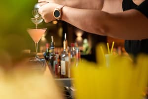 thumbnail: Bar (on property)