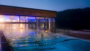thumbnail: Infinity pool