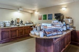 thumbnail: Breakfast area