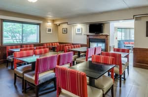 thumbnail: Breakfast area