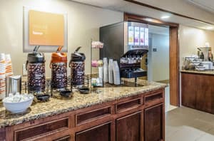 thumbnail: Breakfast area