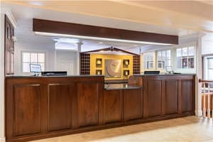 thumbnail: Indoor/Interior,On-Site,Lobby