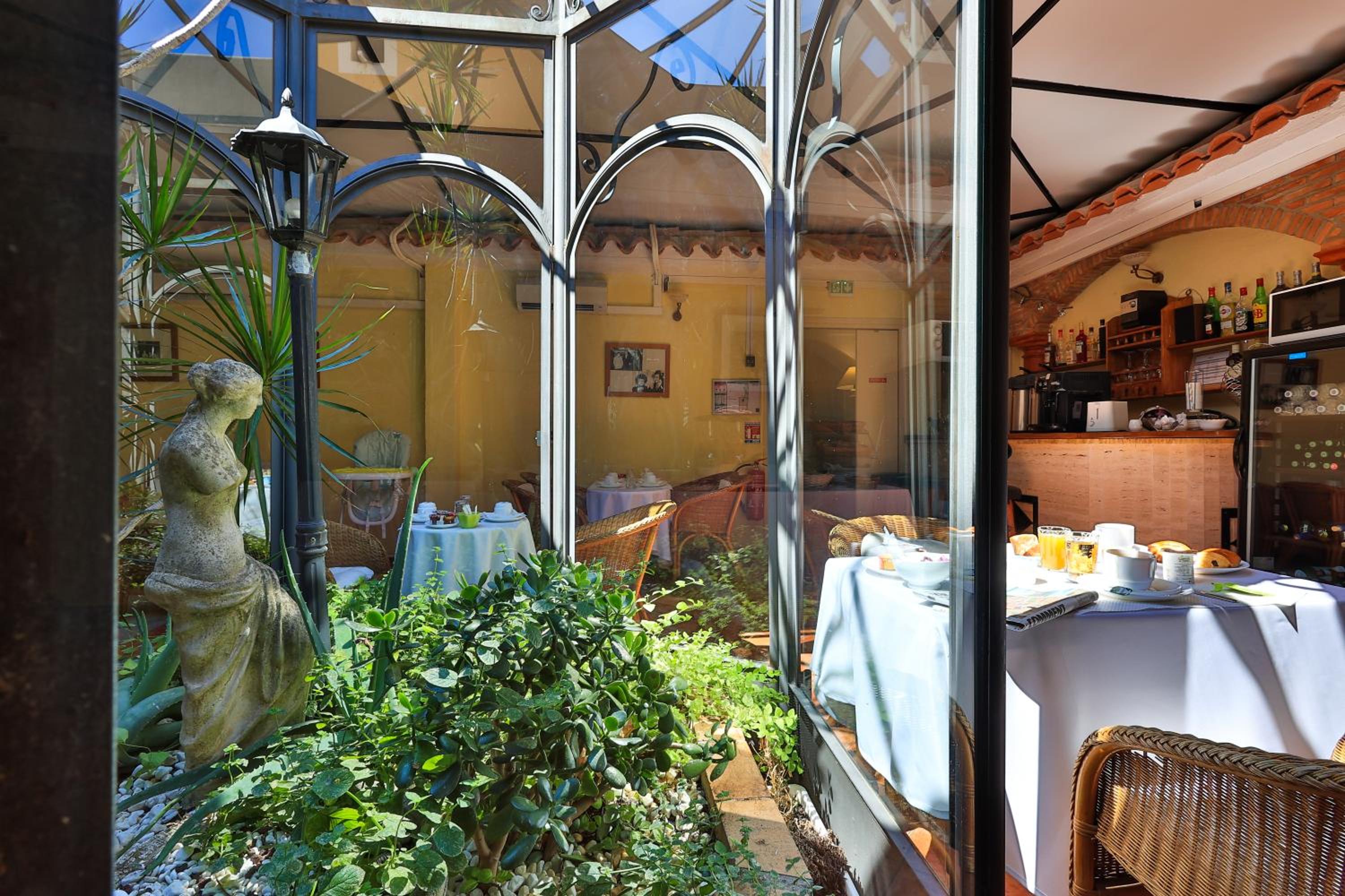Restaurant-cafeteria