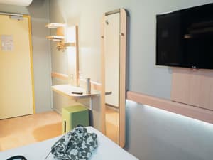 thumbnail: Room