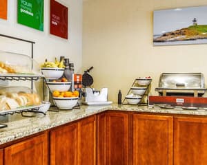 thumbnail: Breakfast area