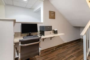 thumbnail: Business center