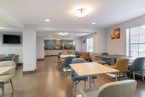 thumbnail: Breakfast area