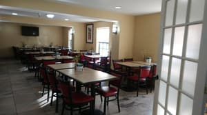 thumbnail: Breakfast area