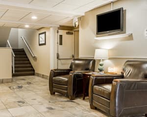 thumbnail: Lobby sitting area