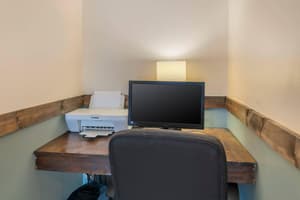 thumbnail: Business center