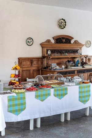 thumbnail: Breakfast area