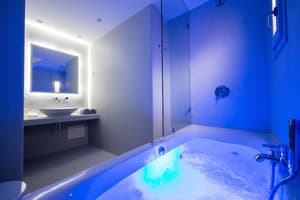 thumbnail: Jetted tub