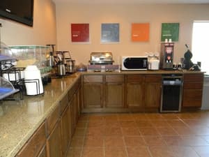 thumbnail: Breakfast area