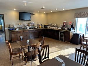 thumbnail: Breakfast area
