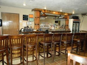 thumbnail: Bar (on property)