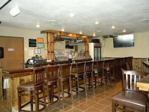 thumbnail: Bar (on property)
