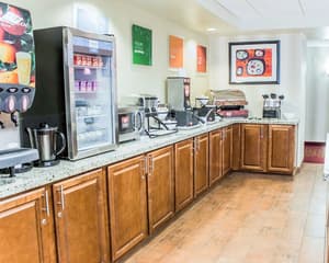 thumbnail: Breakfast area