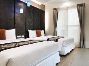 thumbnail: Room