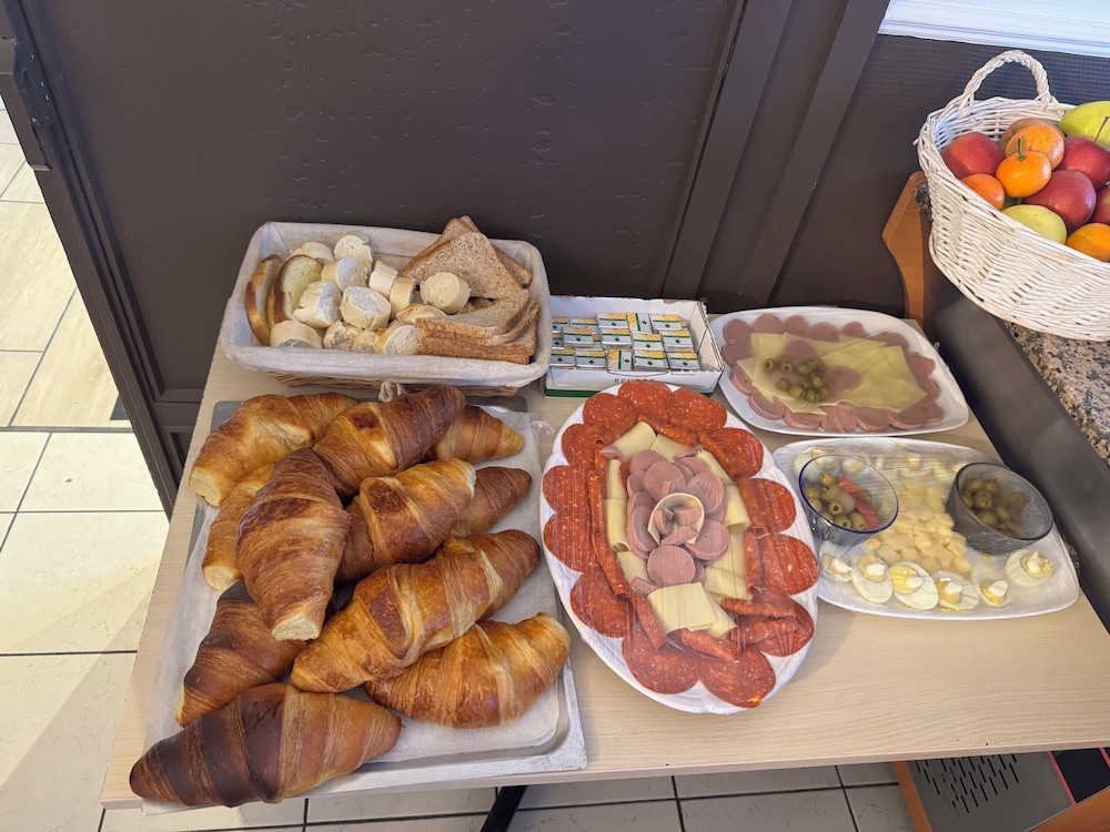 Breakfast meal