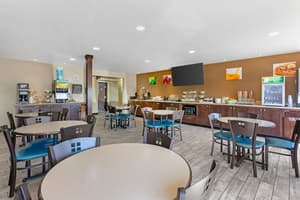 thumbnail: Breakfast area