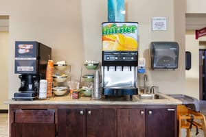 thumbnail: Breakfast area