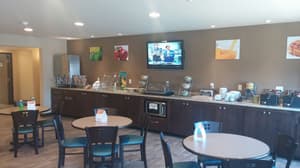 thumbnail: Breakfast area