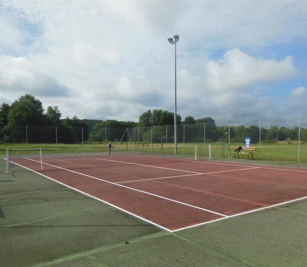 Tennis court