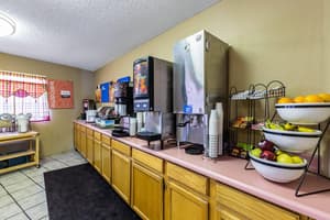 thumbnail: Breakfast area