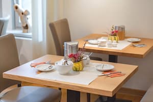 thumbnail: Breakfast area