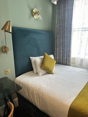 thumbnail: Room