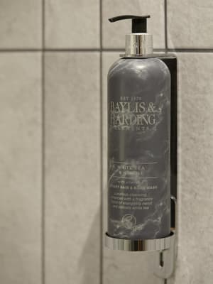 thumbnail: Bathroom amenities