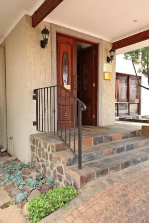 thumbnail: Property entrance