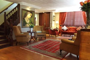 thumbnail: Lobby lounge