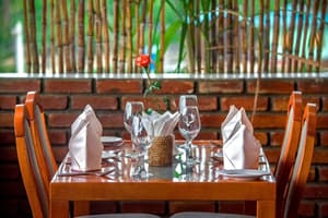 thumbnail: Dining