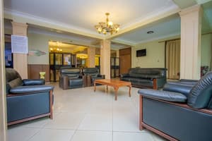 thumbnail: Lobby sitting area